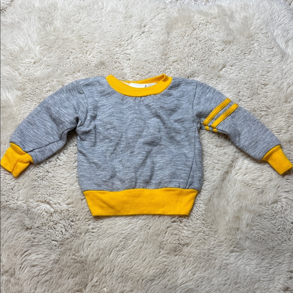 🍄3T vintage 1980s sleepwear Gray and Yellow stripes on arm  Kids Sweatshirt